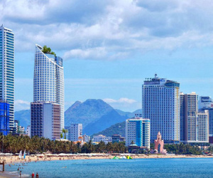 Bỏ bạc tỷ mua condotel: "Chưa từng thấy cuốn sổ đỏ nào"