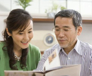 Chồng già vợ trẻ "là tiên" hay sẽ "tan hoang cửa nhà"?