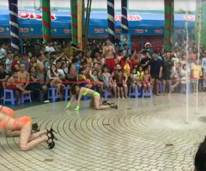 Công viên Đầm Sen xin lỗi sau vụ vũ công mặc sexy nhảy phản cảm