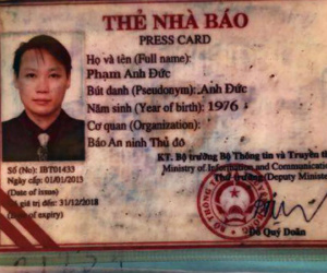 Dùng thẻ nhà báo giả làm “bùa hộ mệnh” khi gặp CSGT