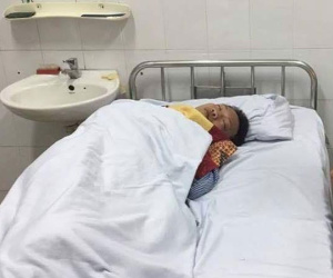 Hà Nội: Phụ xe khách bị nhóm côn đồ hành hung bất tỉnh chỉ vì quả mít?