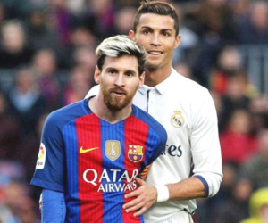 Messi: "Cristiano Ronaldo như cầu thủ ngoài hành tinh"
