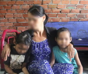 TP.HCM: Mẹ đi mua ve chai bảo con về trước, 2 bé gái sinh đôi 6 tuổi bị hàng xóm dâm ô