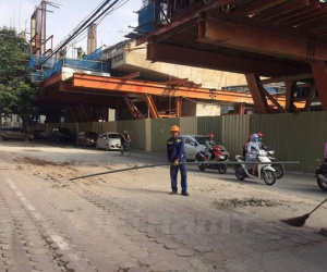 Chủ đầu tư nói gì về ống tuýp thép rơi từ dự án đường sắt đô thị