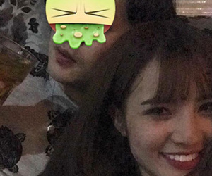 Em gái Công Vinh im lặng, khóa facebook trước hàng loạt scandal ở Singapore