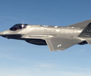 Mỹ tạm dừng siêu tiêm kích F-35 do lo ngại sức khoẻ phi công