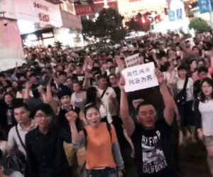Biểu tình lớn ở Thượng Hải