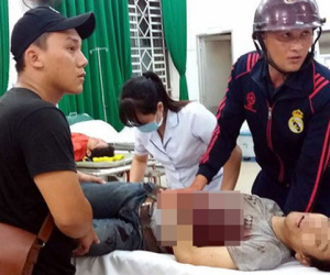 Hai thanh niên thoi thóp kêu cứu trên quốc lộ