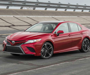 Camry 2018 - nỗ lực của Toyota trong thời đại SUV