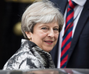 Thủ tướng Anh tuyên bố lùi đàm phán về Brexit