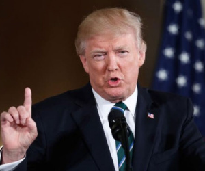 Tổng thống Trump chỉ trích toà án chặn sắc lệnh nhập cảnh