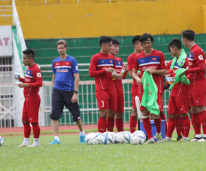 Trẻ hoá đội tuyển Việt Nam để hướng đến "ao làng" SEA Games?