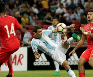 Vắng Messi, Argentina vẫn thắng đậm Singapore với tỷ số tennis