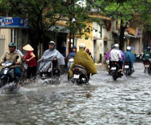 Dự báo thời tiết 14/6: Hà Nội mưa rào, đề phòng gió giật
