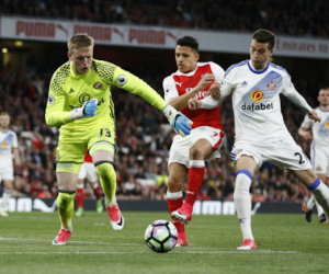 Everton lập kỷ lục chuyển nhượng thủ môn người Anh