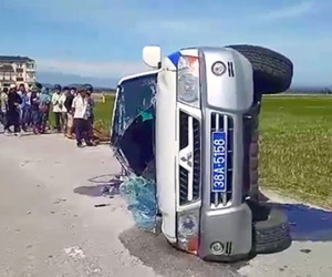 Giám đốc lao thẳng xe vào CSGT vì "sợ nộp phạt"