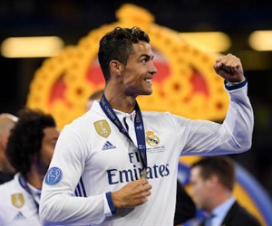 Siêu sao Ronaldo phủ nhận cáo buộc trốn thuế
