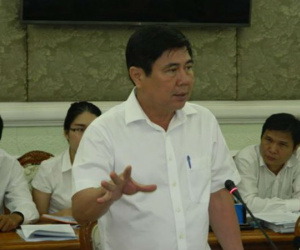 Chủ tịch TP.HCM: "Đằng sau gánh hàng rong là gia đình"