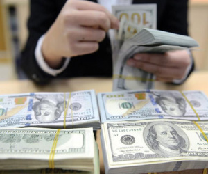 Fed tiếp tục tăng lãi suất