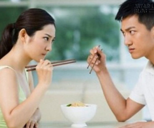 5 điều cần tránh để bữa cơm gia đình không trở thành cuộc chiến