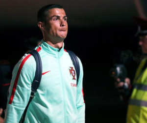 Ronaldo nhất quyết đòi rời Real Madrid