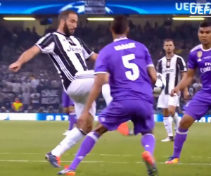 Siêu phẩm vô-lê đoạt giải bàn đẹp nhất mùa Champions League