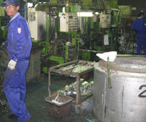 Đi lao động nước ngoài: Tranh giành hợp đồng, người lao động lãnh đủ