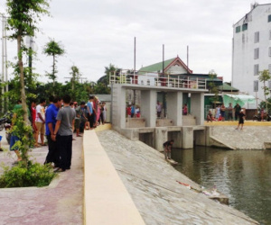 Học sinh lớp 5 chết đuối ở hồ nước không rào chắn