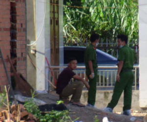 Người đàn ông dùng dao nhọn giết vợ và mẹ vợ
