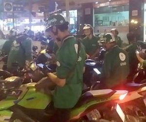 40 tài xế GrabBike kéo nhau đi trả thù cho đồng nghiệp