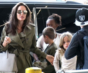 Angelina Jolie vui vẻ dẫn con đi chơi, khiến Brad không gặp được bọn trẻ vào Ngày của Cha