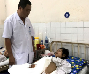Thiếu nữ bị ung thư buồng trứng rất nặng, mẹ xin về chờ chết nhưng bác sĩ đã làm được điều “thần kỳ”