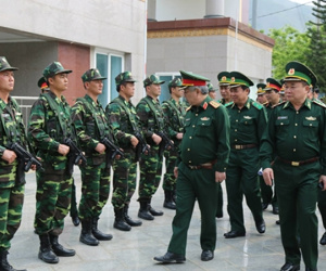 Bộ đội Biên phòng mang súng Galil ACE 31