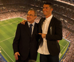Chủ tịch Perez: "Real Madrid chưa nhận được đề nghị hỏi mua Ronaldo"