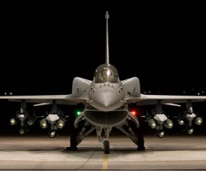 F-16 Block 70 chính thức "hất văng" MiG-35 khỏi thị trường truyền thống