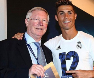Ronaldo nói với Alex Ferguson về mong muốn rời Real
