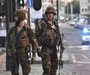 Bỉ phong tỏa Nhà ga trung tâm, Cung điện Hoàng gia ở Brussels