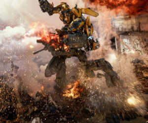 Bom tấn "Transformers 5" bị giới phê bình chê bai, khán giả Mỹ thờ ơ
