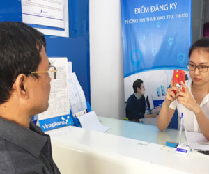 Nhiều khách bất bình khi nhà mạng "đòi" chụp ảnh