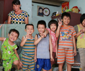 Chồng bỏ đi, vợ nuôi 11 con giữa Sài Gòn: "Nhiều lúc tôi chỉ muốn chết nhưng nhìn đàn con lại cố gạt nước mắt"