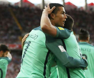 Ronaldo ghi bàn quyết định, Bồ Đào Nha đặt một chân vào bán kết