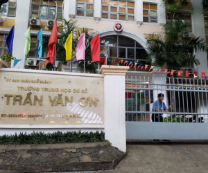 Giám thị bị đình chỉ vì cho thí sinh mang đề thi ra khỏi phòng
