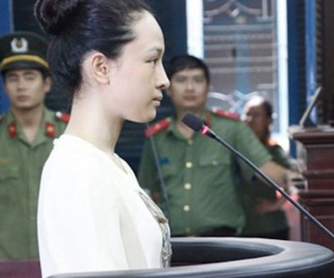 Hoa hậu Phương Nga sử dụng quyền im lặng: Bất lợi hay có lợi?