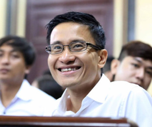 Ông Cao Toàn Mỹ nói: "Chúng tôi thân nhau...", Phương Nga tiếp tục im lặng