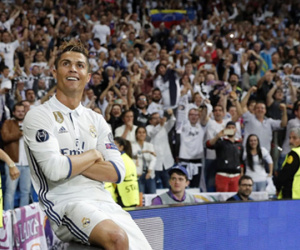 Ronaldo và phút dỗi hờn của kẻ cô đơn với Real