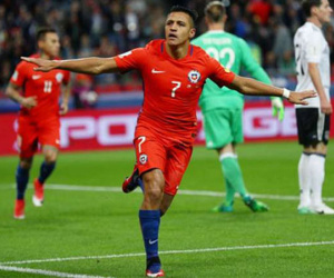 Sanchez lập công, Chile chia điểm với Đức