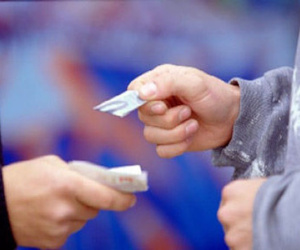 Bắt nghi can đem ma túy đến bán trước cơ sở cai nghiện