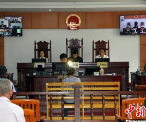 Người phụ nữ ngâm đồ lót của chồng cũ trong thuốc trừ sâu vì ghen