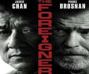 Thành Long và Pierce Brosnan gặp nhau trong phim The Foreigner