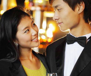 Làm được bao nhiêu anh gửi về cho mẹ, hẹn hò lần nào anh cũng bắt tôi bao